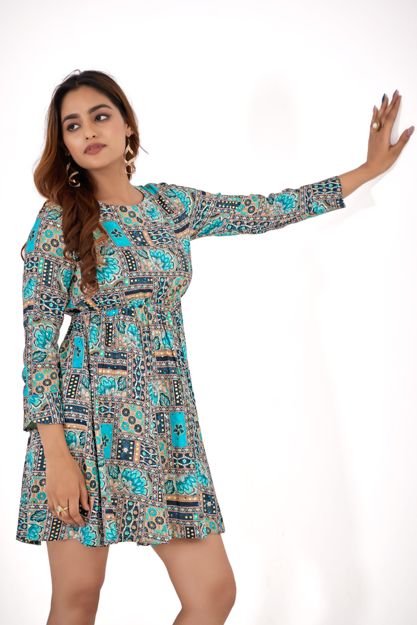 effortlessly stylish women’s round neck pleated frock