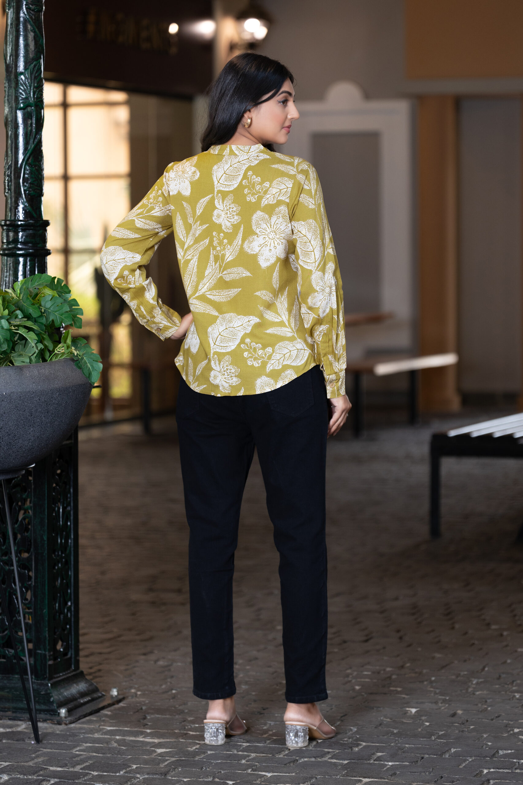 women's smart formal printed shirt with band collar & full sleeves